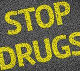 Drugs and violence among youths: no smoke without fire!