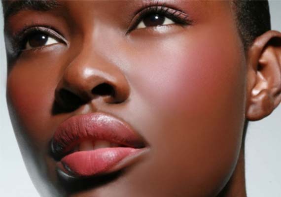 How to make your lips look brighter