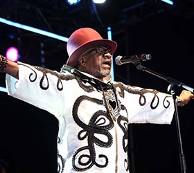 Papa Wemba, quitte la scène les armes à la main