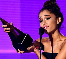 People : American Music Awards 2016, Ariana Grande sacré meilleur artiste de l’année